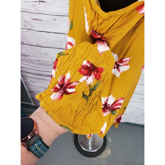 Andree By Unit small Mustard‎ Floral crisscross cold shoulder Dress - Picture 9 of 12